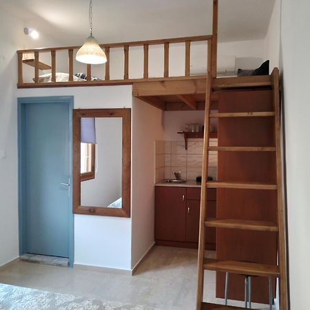 Manolakis Pizanias Apartment Emborios Luaran gambar