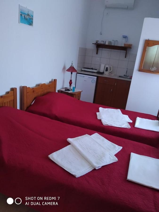 Manolakis Pizanias Apartment Emborios Luaran gambar